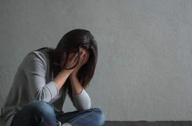 离婚路上的辛酸,真的太难了,连情人都耗走了,我该怎么办