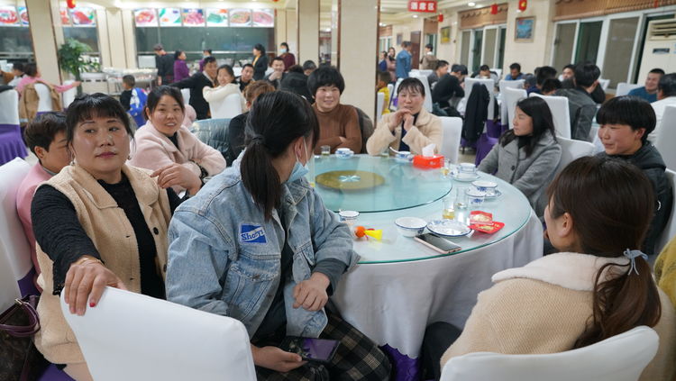 雷帝国际彩砂施工视频,雷帝国际瓷砖辅料