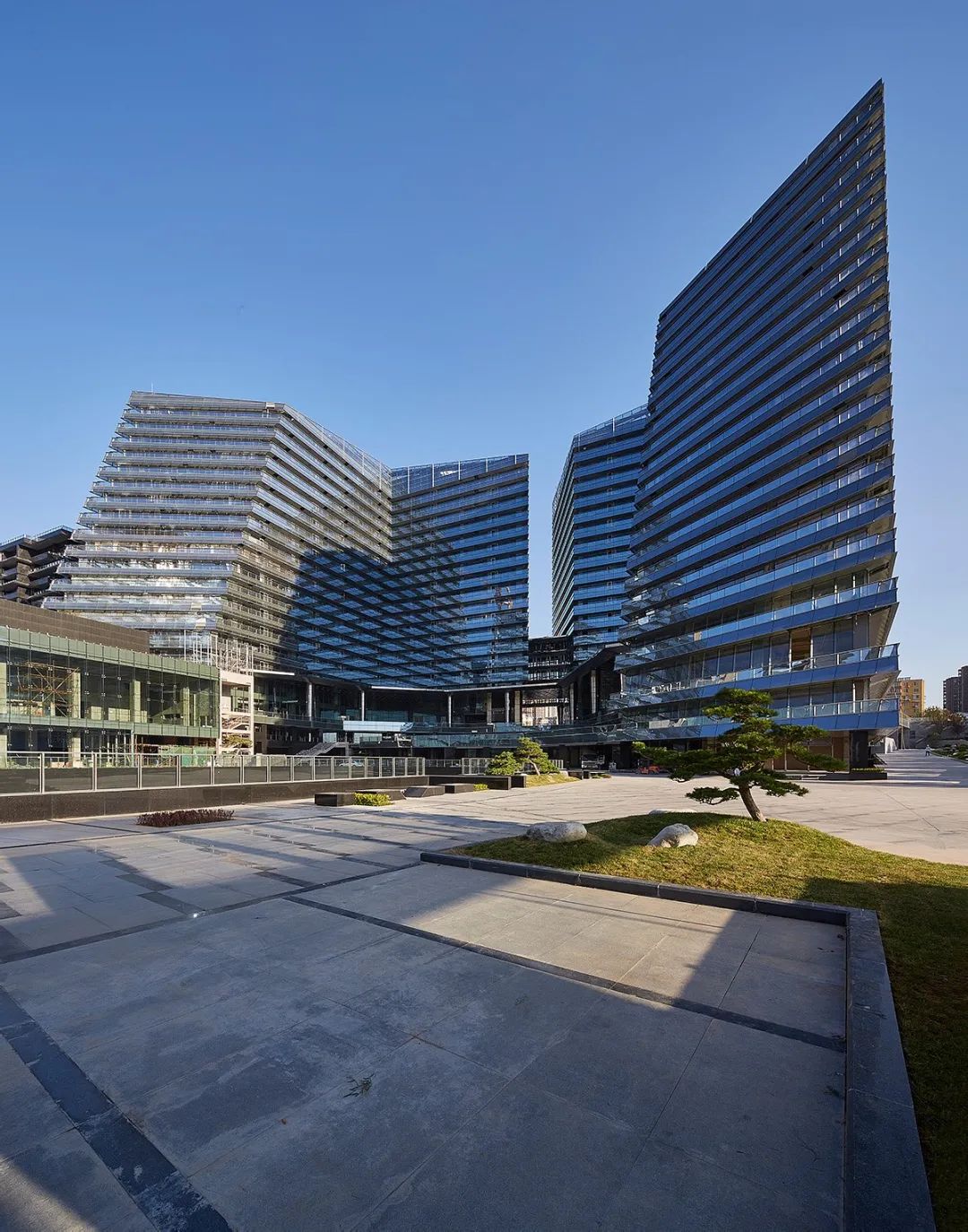 全国9座W酒店建筑欣赏——西安奇特，香港、上海是超高层建筑