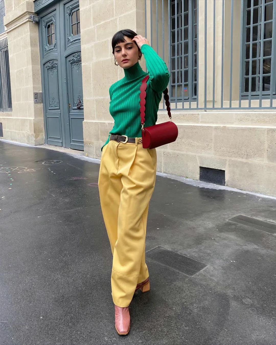 2021年最流行黄灰的穿搭,2023高级色系穿搭