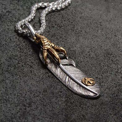 周大福新出的蝴蝶项链,周大福羽毛项链视频