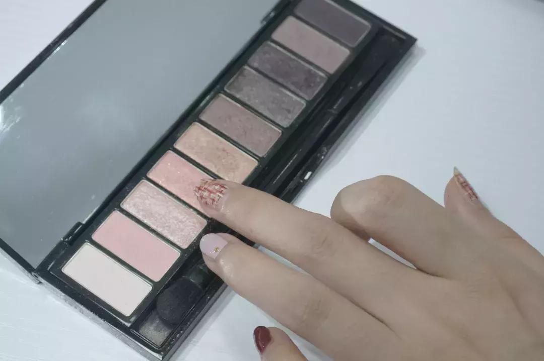 Sorry，这些“网红化妆品”真的不好用