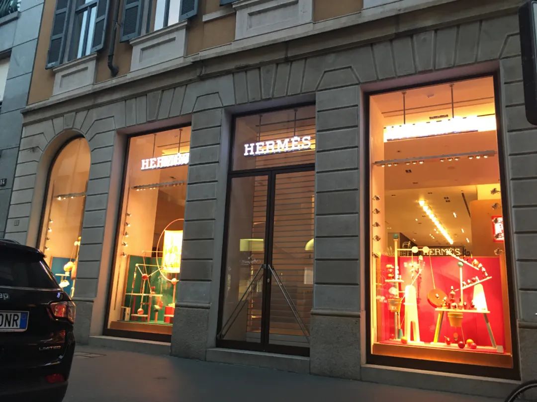 封！封！封！贵阳人身处国外疫情漩涡，有时遭遇鄙夷眼光！