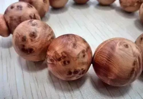 崖柏怎么样快速变红,崖柏根雕的日常维护