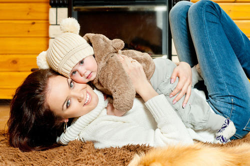 不想让人抱我孩子怎么办,不想让人随便抱我的孩子