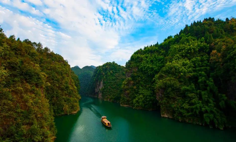 重庆修建足球场,重庆新修足球场