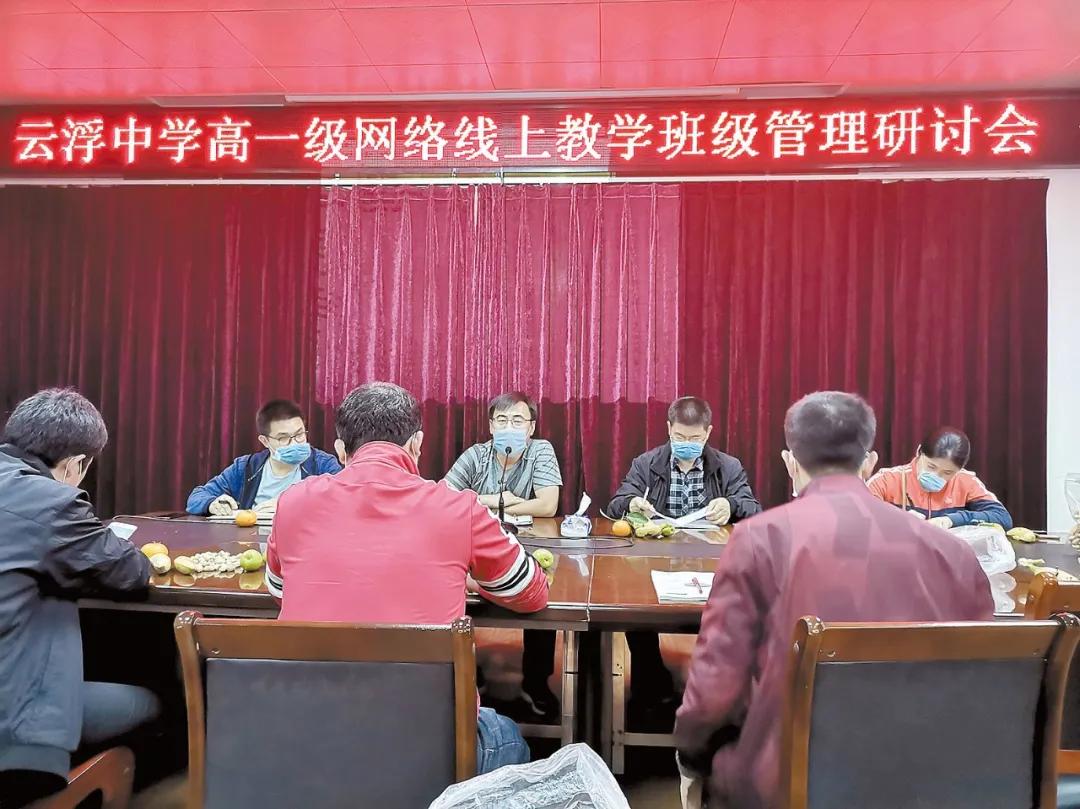 战疫时刻勇担当彰显中国力量,战疫中践初心挺身而出显担当