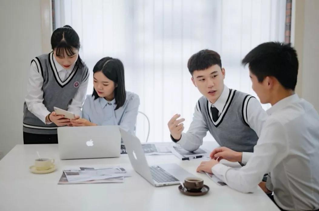 四川旅游管理比较好的民办大学,四川省一级示范普通高中