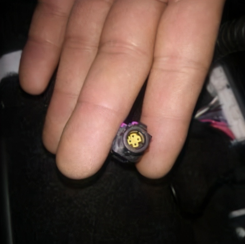 比亚迪宋酷狗播放不了,比亚迪宋大屏黑屏没反应