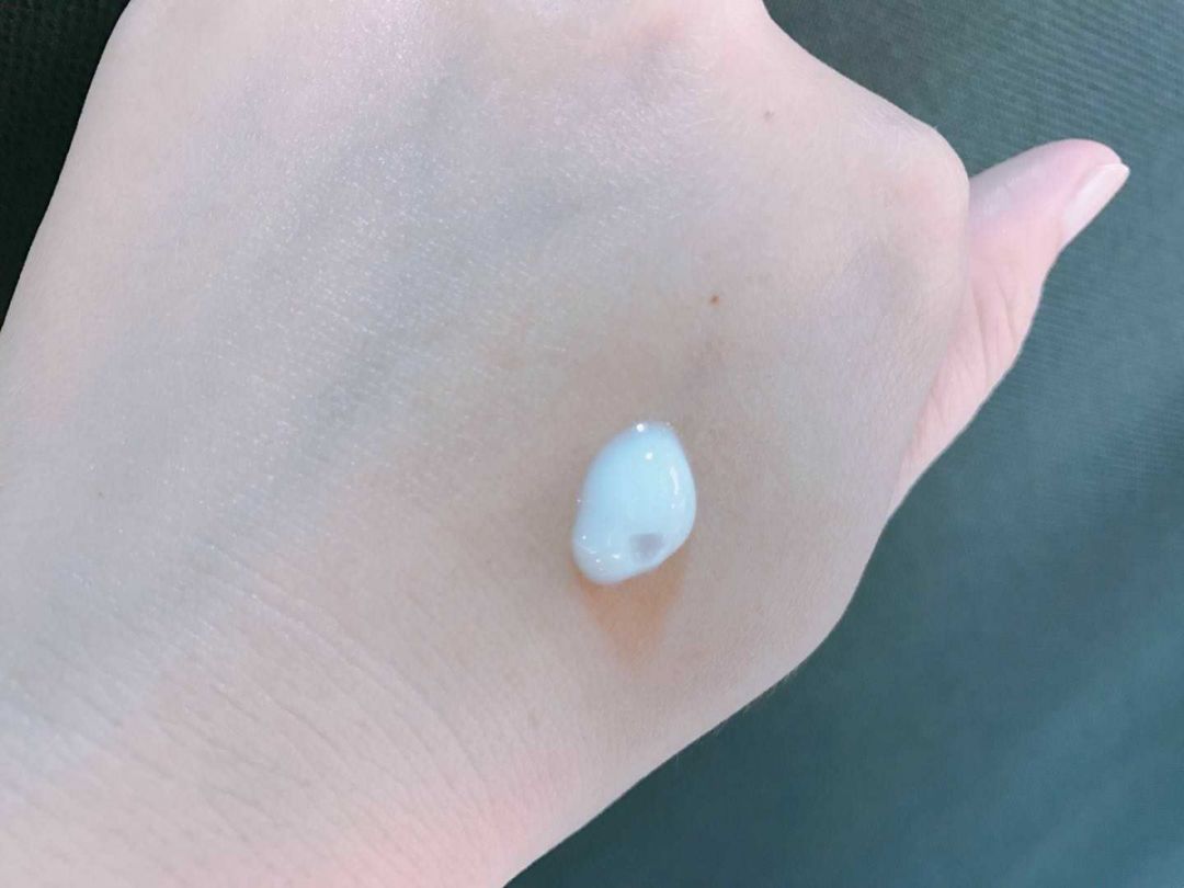 种草全球好美妆润唇膏,保湿修护产品测评