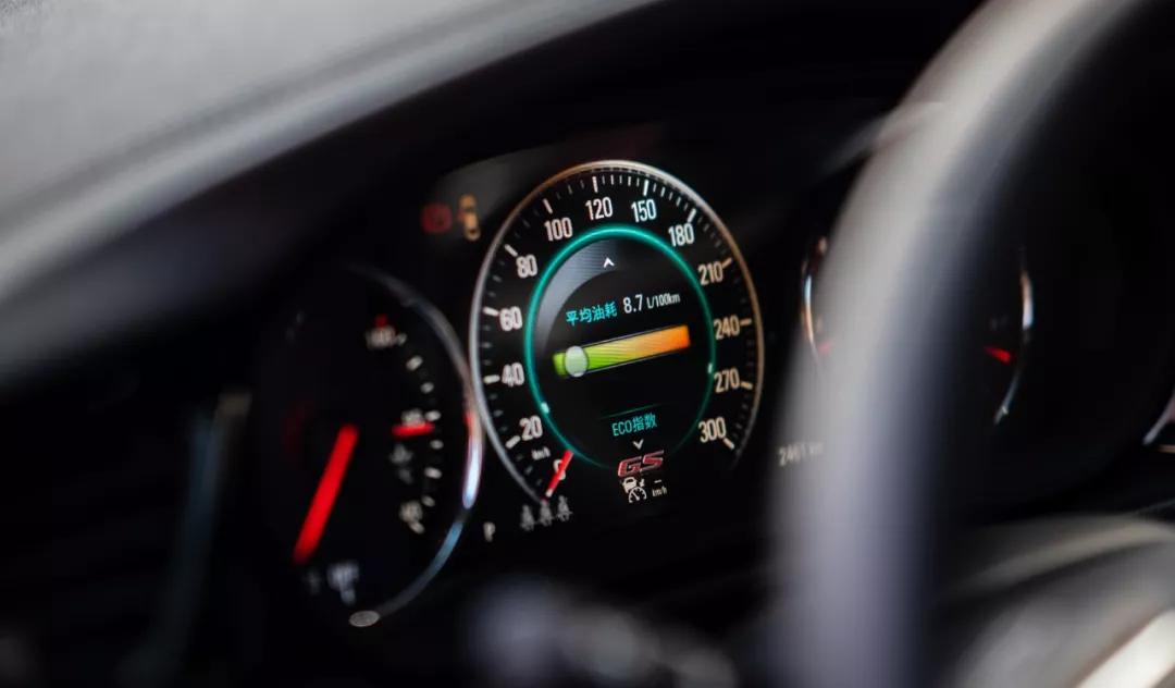 君威gs和君威gs哪个更好,买21款君威gs的十大忠告