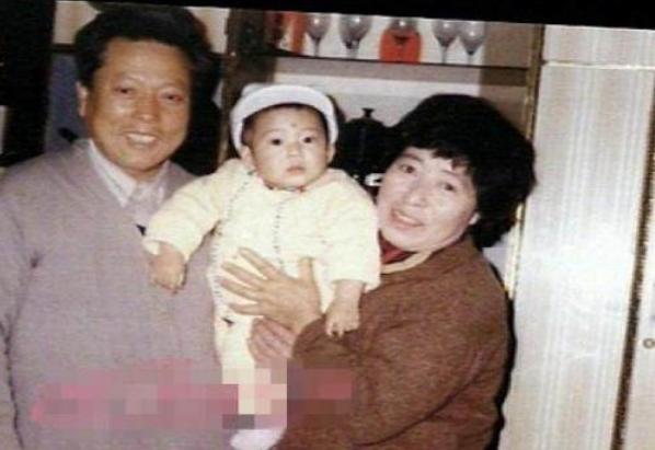 井柏然全靠奶奶捡破烂,井柏然被奶奶捡垃圾养大