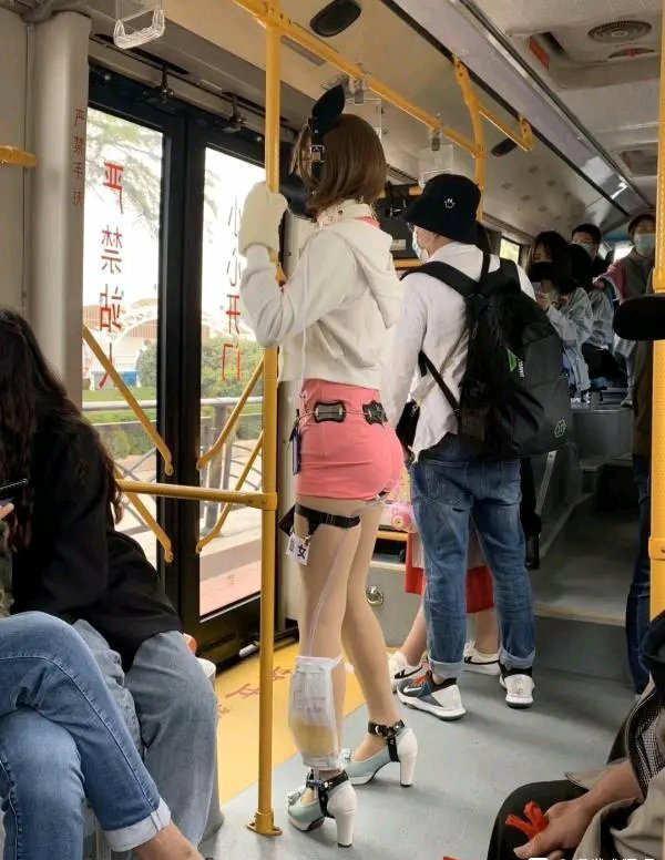 每日一笑当你打算向妹子表白时,每日一笑你的套路太深了