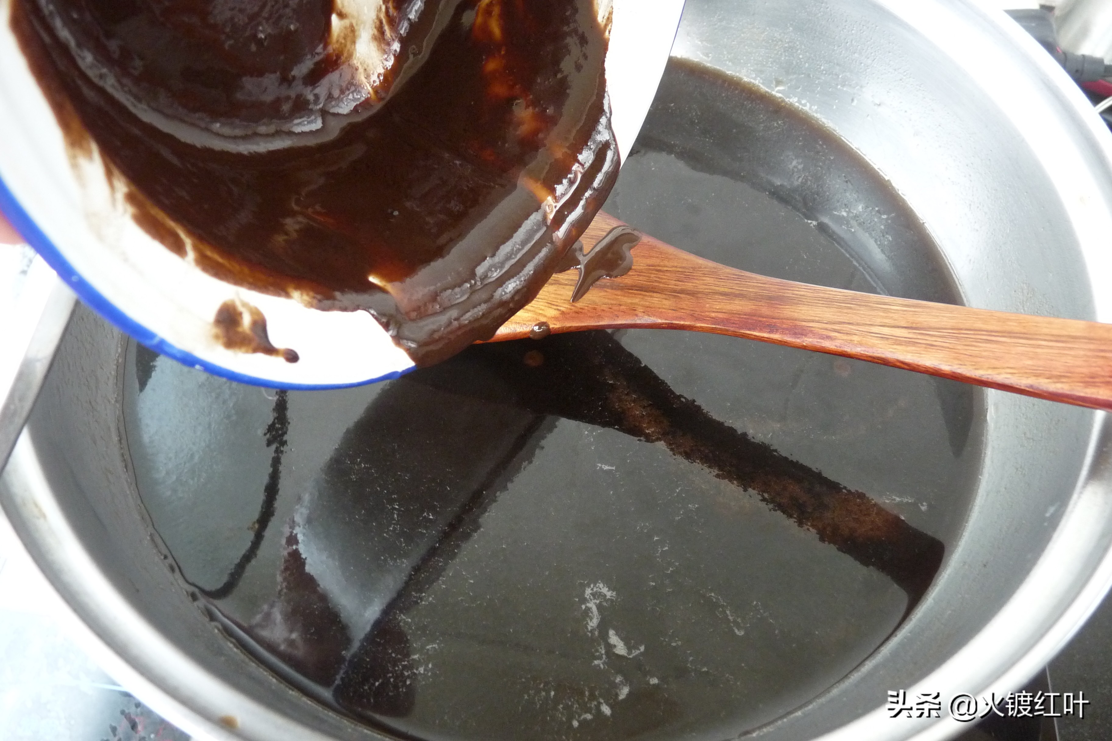 如何在家做消暑龟苓膏,自制龟苓膏清热消暑的必备饮品