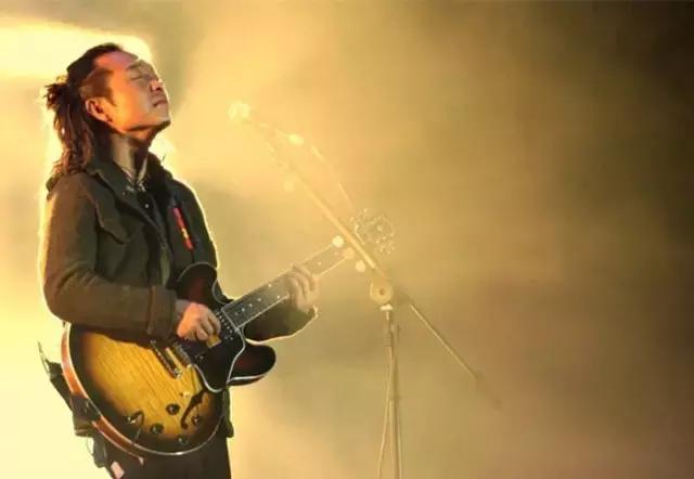 许巍曾经的勇气和自信,许巍谁的人生都不易