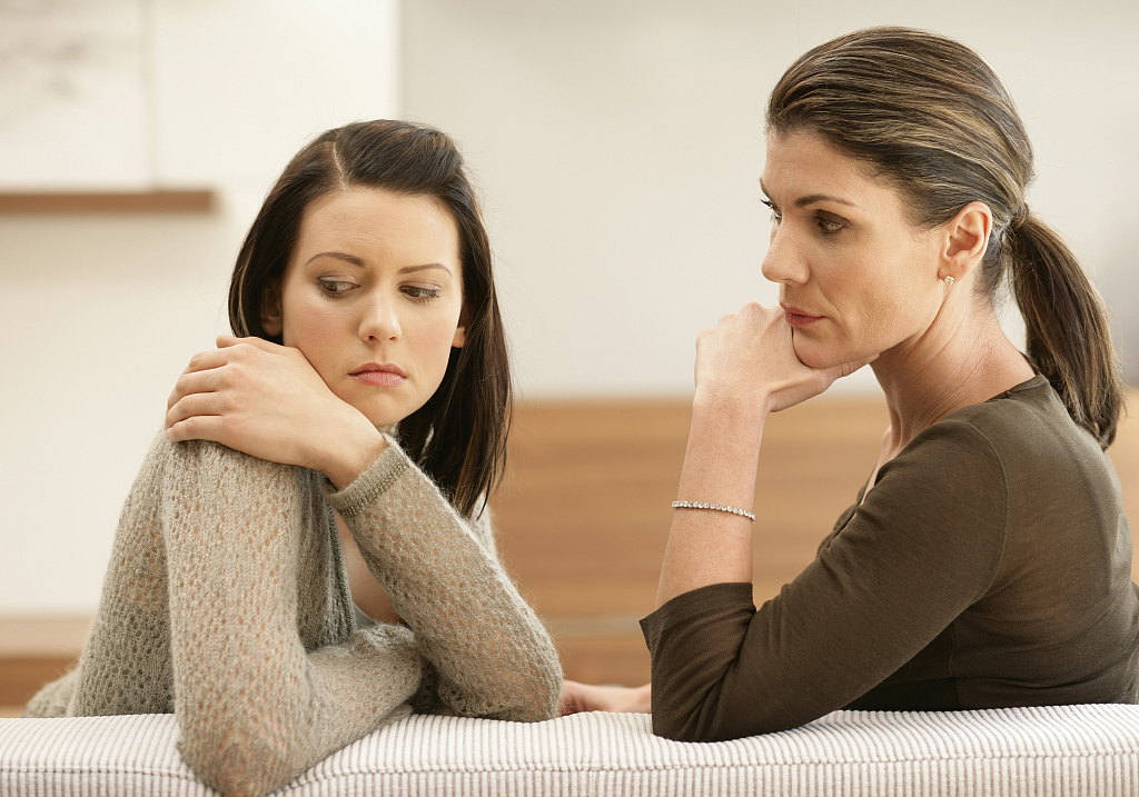 我托表嫂代购一套5000的护肤品，婆婆在亲友群里怼我：败家娘们