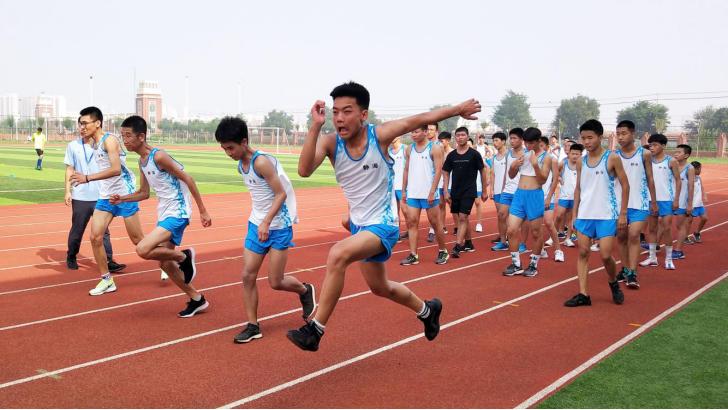 静海区减肥训练营学生,静海区夏令营训练