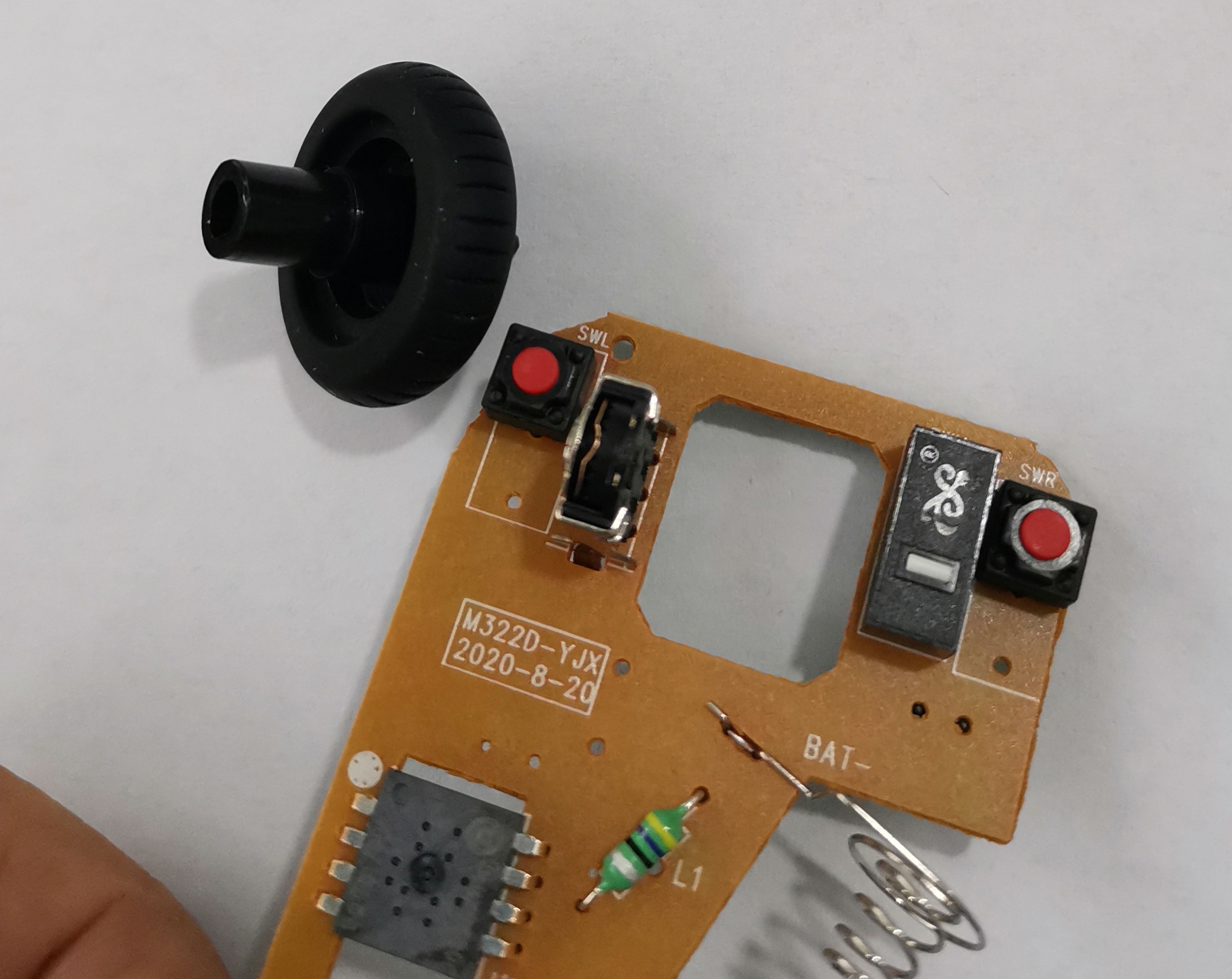 拼多多买罗技m221,拼多多有人卖杂牌机如何举报