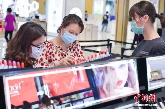 没想到口红败给了口罩,口红败给了口罩