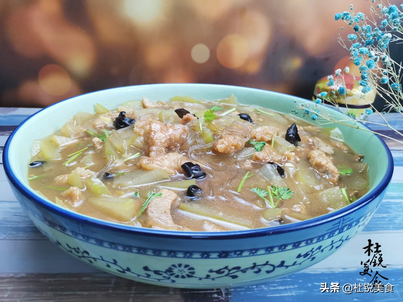 炖酥肉不脱糊,炖酥肉冷水下还是热下