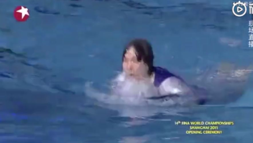 一开始我以为爱上了实力派，没想到他们还全是梗王