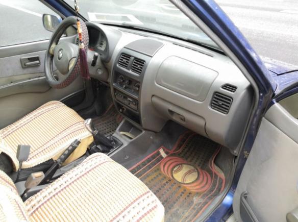 二手车市场价格长安铃木奥拓,刚拿驾照买一台二手车