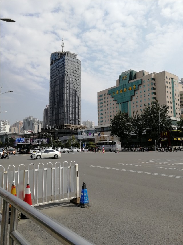 现在的太原五一广场是啥样子了,太原的五一广场有什么