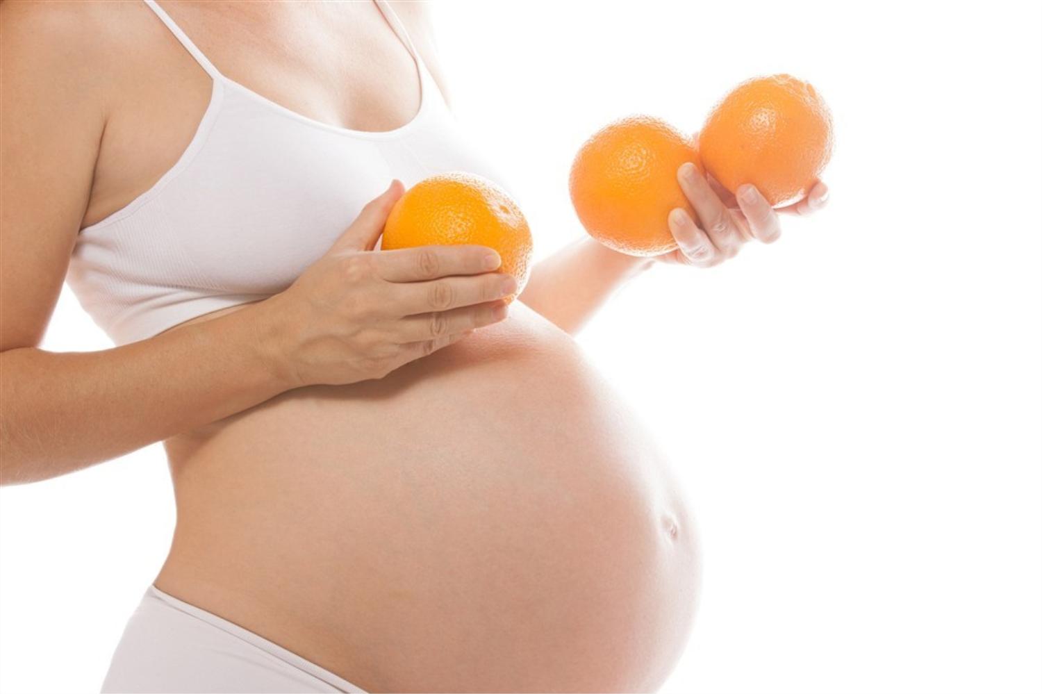 面部长胎记的小孩图片,婴儿面部巨型胎记