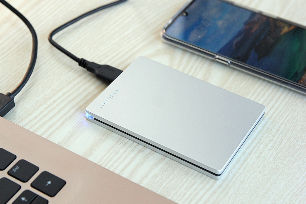 东芝移动硬盘slim1tb评测,东芝固态移动硬盘推荐评测