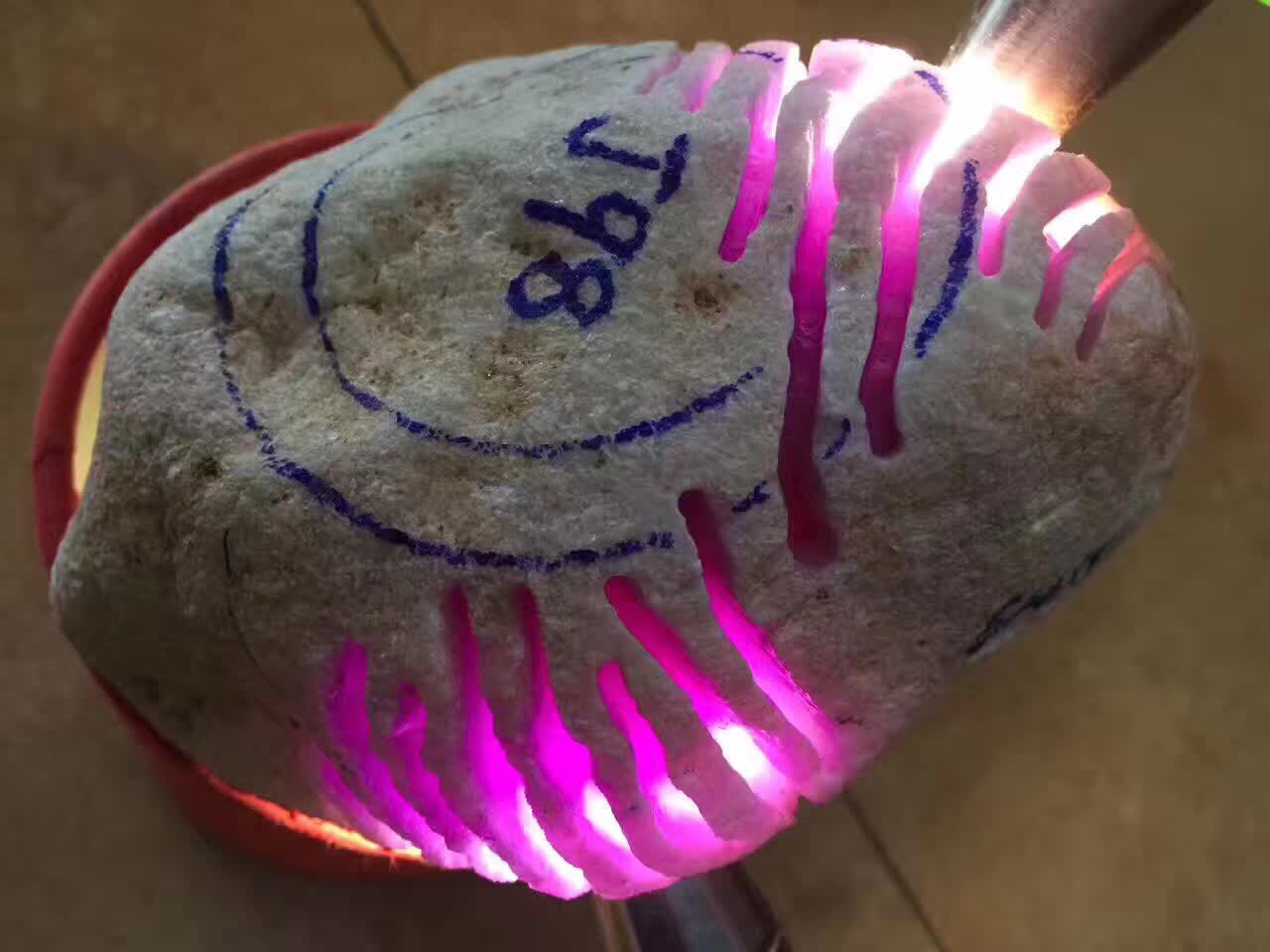 直播间翡翠原石被骗了怎样追回来,翡翠原石直播骗局被骗怎么维权