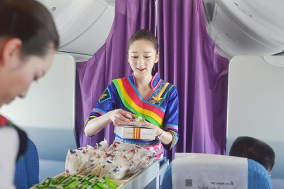 美丽空姐的灿烂笑容,美丽空姐甜美笑容