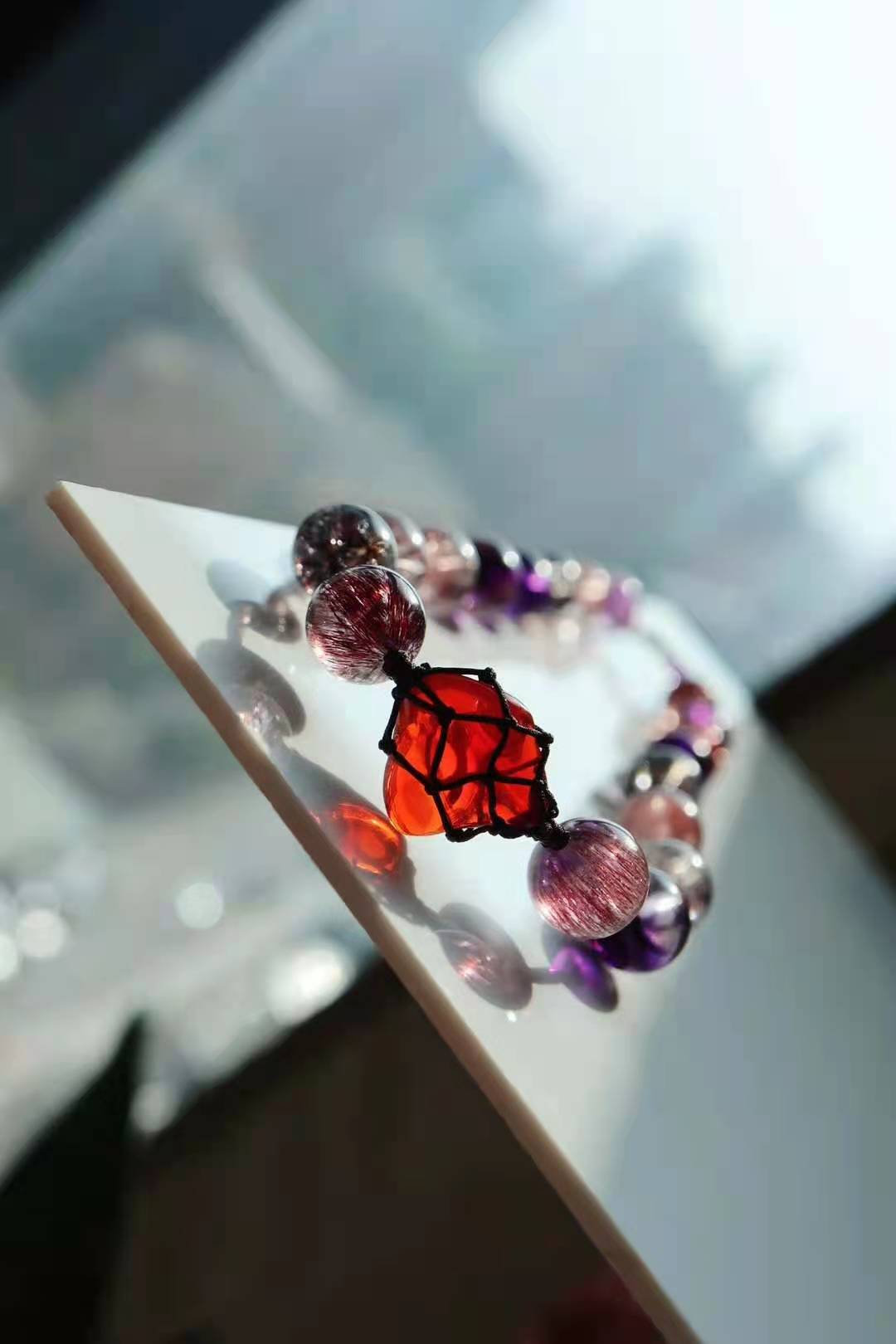 欧泊是什么宝石价格多少,欧泊是贵重宝石吗