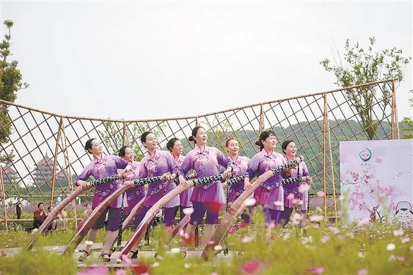 凤凰腾飞吉祥如意,凤凰腾飞商贸