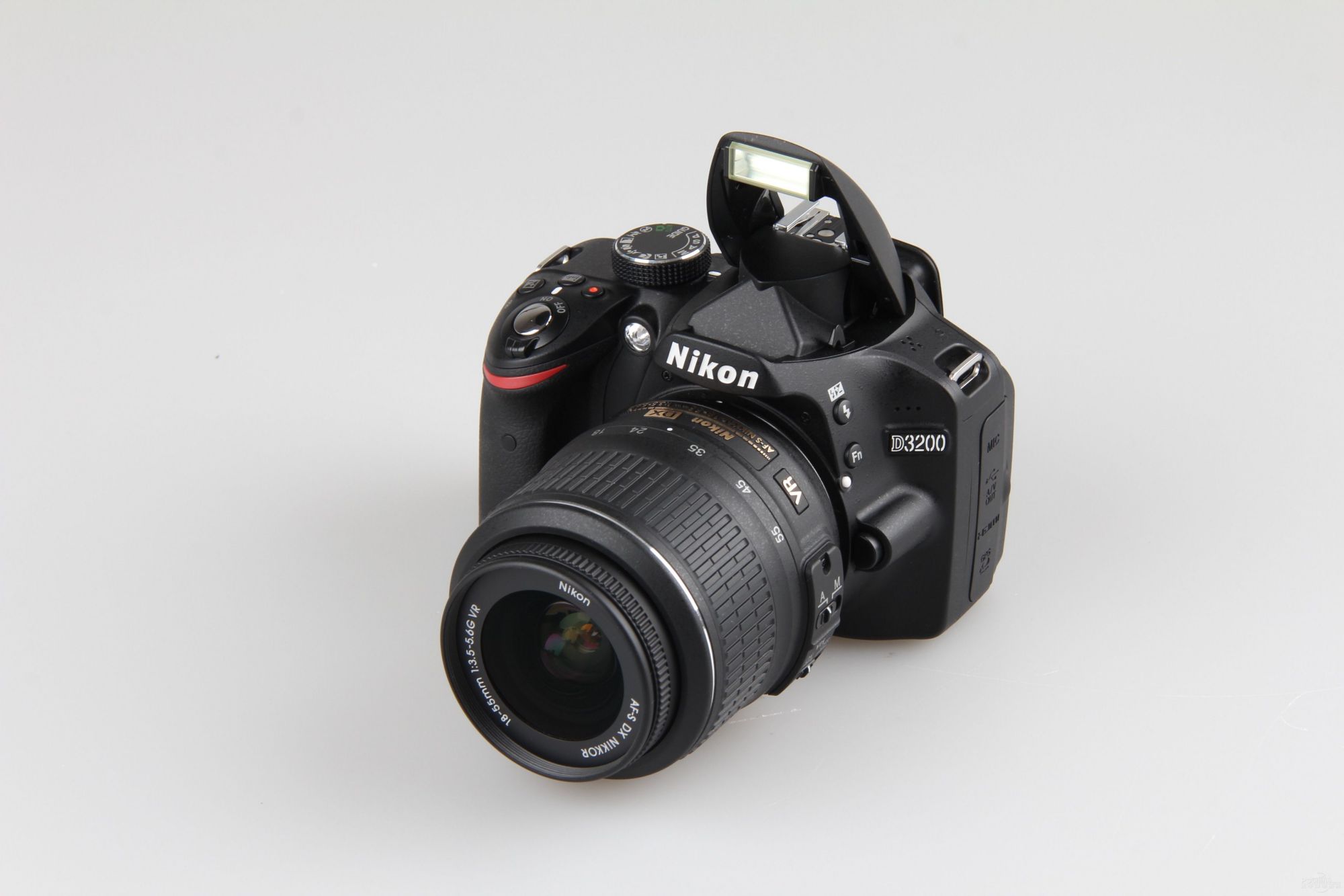 一款傻瓜式相机,D3200让你轻松驾驭各种大片风格