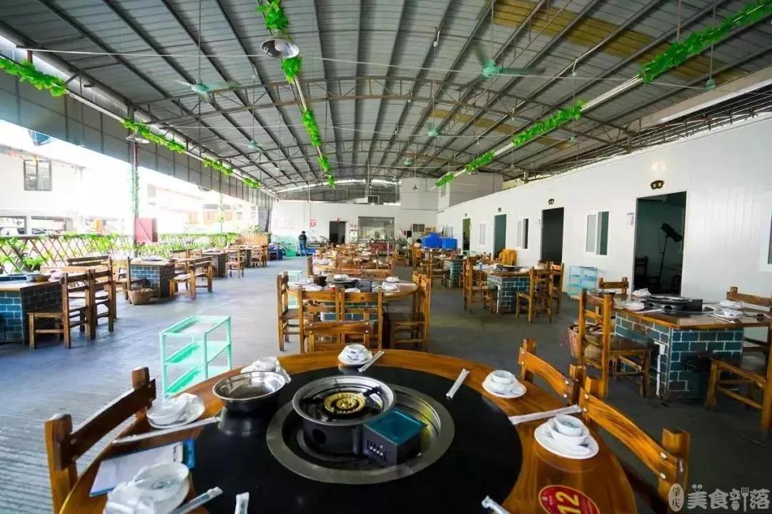 终于吃到啦！靠着明档新鲜现切的驴肉火足多年，人均30+大胆吃