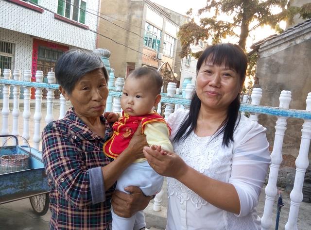 我最爱的妈妈作文,最爱的女人是妈妈