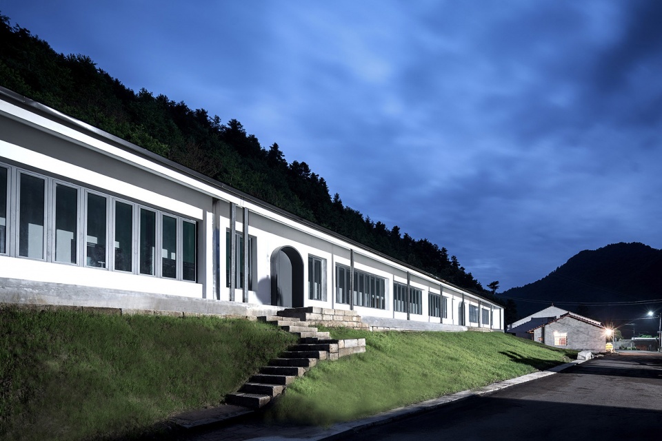 秦岭深处特色餐厅,秦岭山下100米食堂