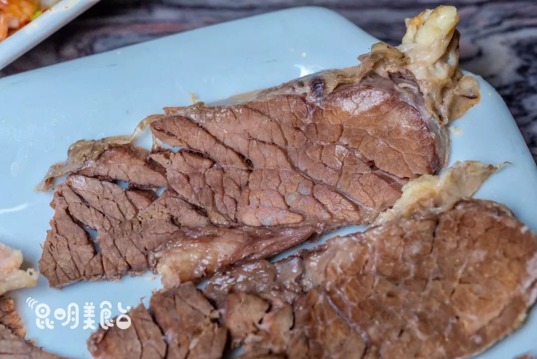 昆明最好吃的酸菜牛肉,昆明关上老坛秘制酸菜牛肉