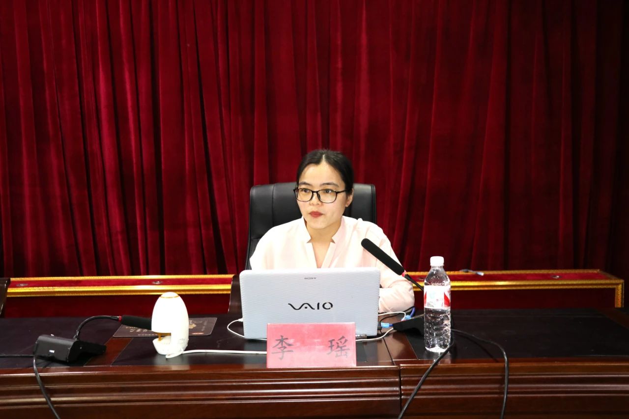 加强师资培训强化队伍建设,加强教育培训提高综合能力