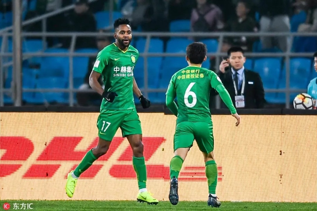 张稀哲巴坎布破门,中超对国安张稀哲