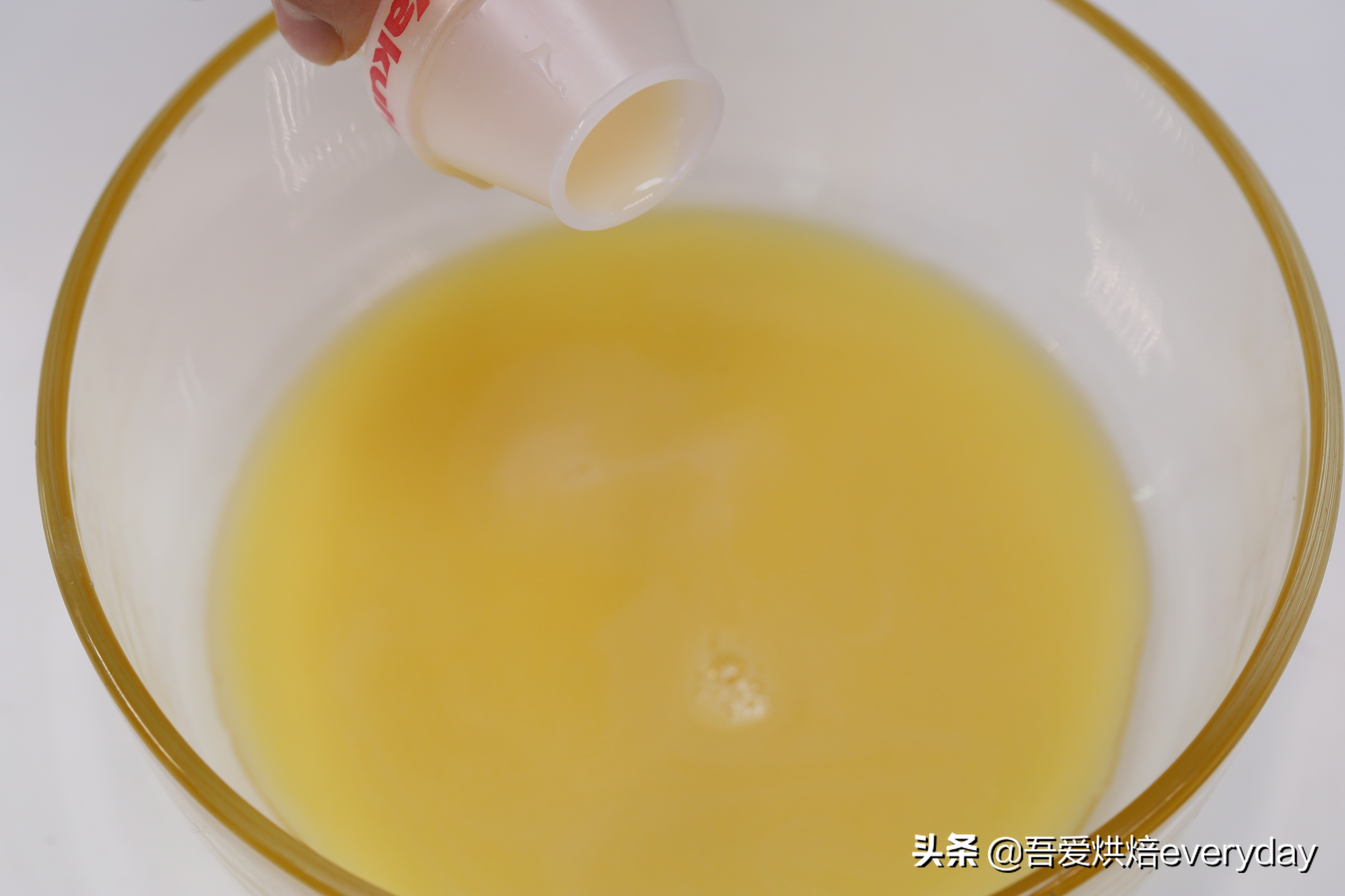 白凉粉百香果牛奶布丁,百香果布丁辅食