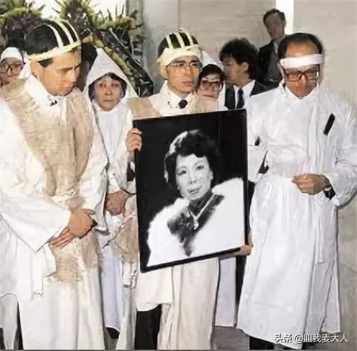 李泽楷的浪荡情史，10个女友一个比一个年轻，小26岁郭嘉文又被甩