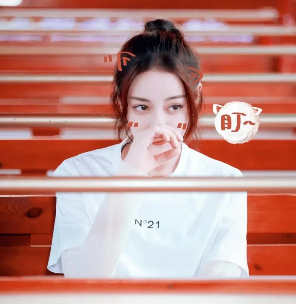 可爱又萌的迪丽热巴,高颜值身材好的迪丽热巴