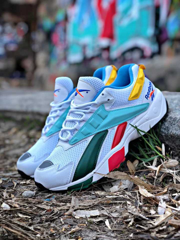 福建晋江高仿鞋,如何识别高仿和正品鞋