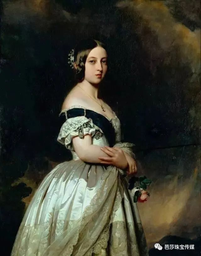 揭秘珠宝圈百年“网红”，常春藤凭什么得到这么多宠爱？