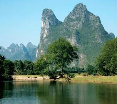 游山西村的翻译简短版,《游山西村》翻译全文