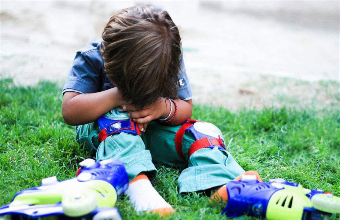 孩子太任性越来越不听怎么办,孩子倔强任性该怎么管教