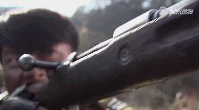 论用枪如何*飞机打**，我们是认真的！（漫画）