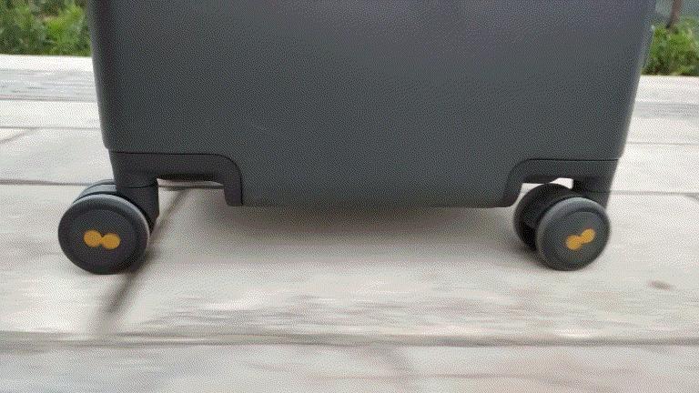 地平线8号20寸登机箱黑色,地平线8号经典系列行李箱测评