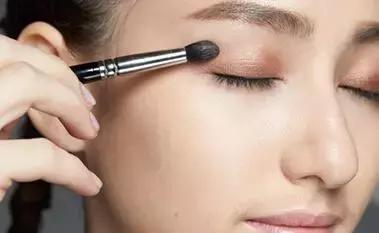 卧蚕除了画还没有别的方法了吗,没有卧蚕的人的画卧蚕方法